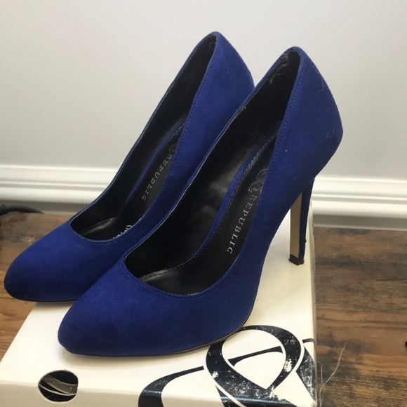 Blue heels - Picture 1 of 4